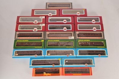 Lot 240 - Dapol Replica Hornby Airfix BR maroon livery coaches in original boxes  00 gauge (22)
