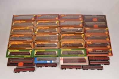 Lot 245 - Replica Mainline Dapol and other Coaches all in early BR maroon liveries 00 gauge (33)