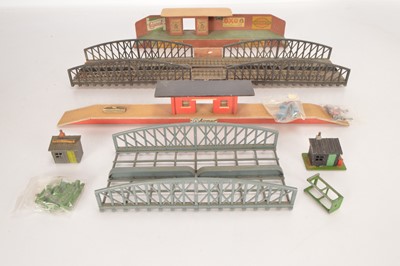 Lot 250 - Master Models 00 Gauge Girder Bridges and other Lineside Accessories (qty)