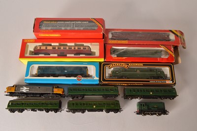 Lot 266 - Hornby Mainline Airfix Diesel Locomotives and Multiple Units  00 gauge (11)