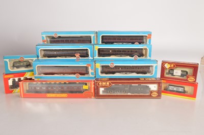 Lot 314 - Hornby Airfix Locomotives Wagons and coaches in LMS liveries in original boxes 00 gauge (12)