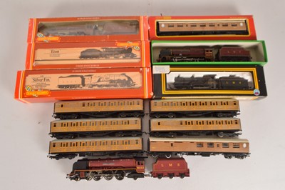 Lot 319 - Hornby Mainline Dapol Locomotives and coaches 00 gauge  (13)