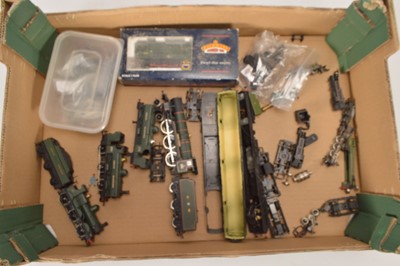Lot 330 - 00 and N gauge Locomotives and components (qty in 1 box)