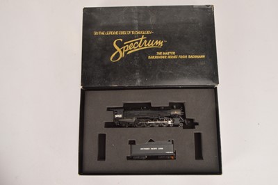 Lot 376 - Bachmann Spectrum HO Gauge 81607 Southern Pacific black USRA Light 4-8-02 4305 Locomotive and Tender