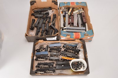 Lot 393 - Rivarossi Tenshodo and other H0 gauge Locomotives and rolling stock mostly incomplete or damaged (35+)
