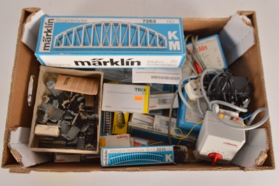 Lot 407 - Marklin H0 gauge 2-rail controllers and track (qty in 1 box)
