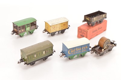 Lot 469 - Hornby 0 Gauge SR Goods & Passenger Rolling Stock and Cadbury's Van (6)