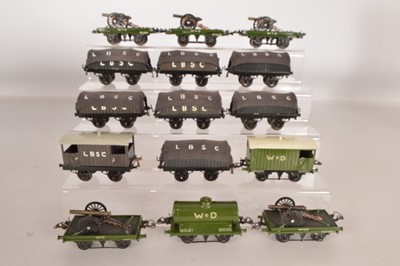 Lot 477 - Hornby 0 Gauge Repainted LBSC & WD rolling stock (15)