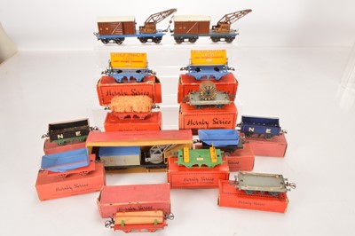 Lot 485 - Hornby 0 Gauge mixed group of goods wagons (14)