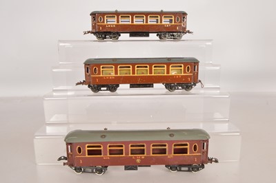 Lot 489 - Hornby 0 Gauge Trio of Saloon coaches (3)