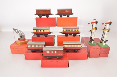 Lot 519 - Hornby 0 Gauge Post war Rolling stock and Accessories (12)