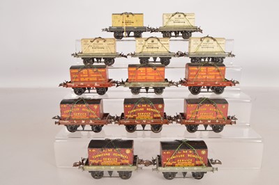 Lot 553 - Hornby 0 Gauge Flat Trucks & Containers (13)