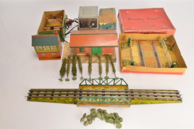 Lot 595 - Hornby 0 Gauge 3 Rail Electric  Level Crossings Viaduct & Trackside Accessories (3)