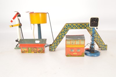 Lot 611 - Hornby O Gauge Scenic Accessories