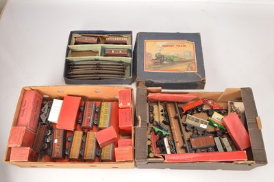 Lot 612 - Hornby O Gauge Rolling Stock and Track Items