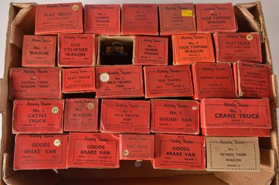 Lot 633 - Boxed Hornby O Gauge post-war Freight Stock (27)