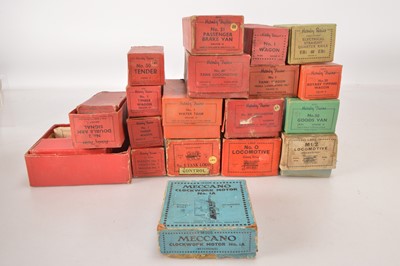 Lot 637 - A collection of EMPTY Hornby O Gauge Loco and other boxes (qty)