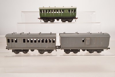 Lot 649 - Three Carette/Bassett-Lowke O Gauge 'Shortie' bogie Coaches for restoration