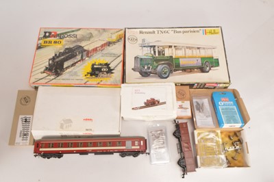 Lot 713 - A German O Gauge Kof diesel shunter by Lenz and very assorted other O Gauge items (qty)