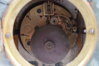 Lot 7 - An Art Deco period French mantle clock