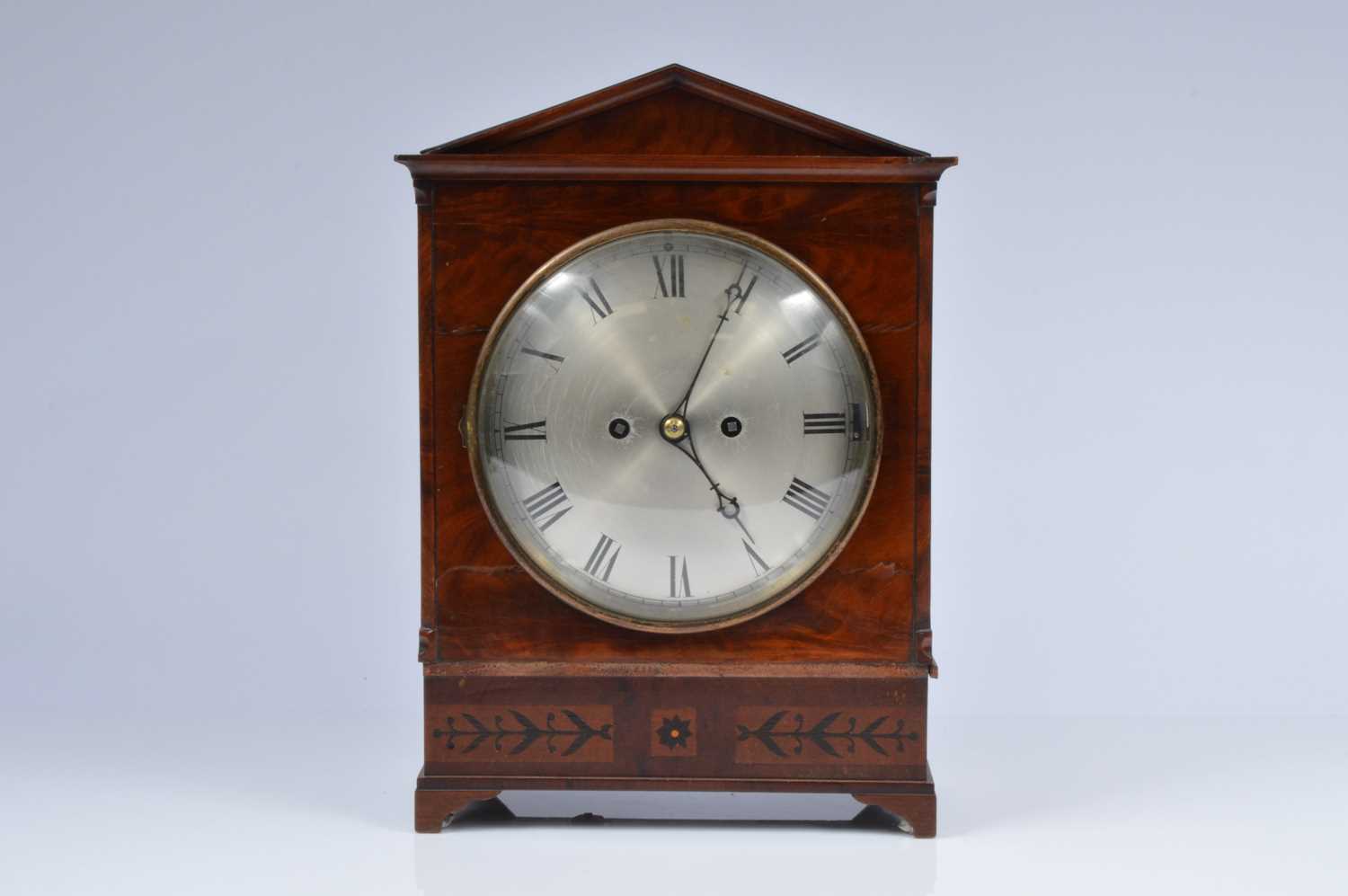 Lot 20 - A mahogany cased bracket clock