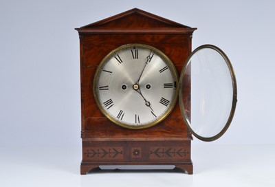 Lot 20 - A mahogany cased bracket clock