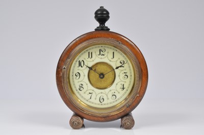Lot 34 - A Victorian mantle clock