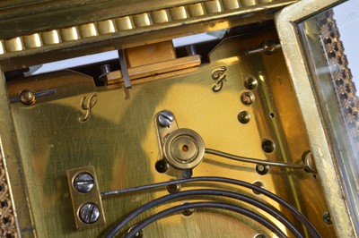 Lot 66 - An early 20th century brass repeater carriage timepiece