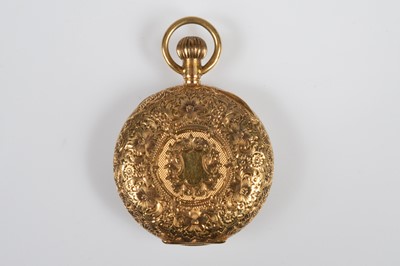 Lot 74 - A small early 20th century 18ct gold lady's pocket watch