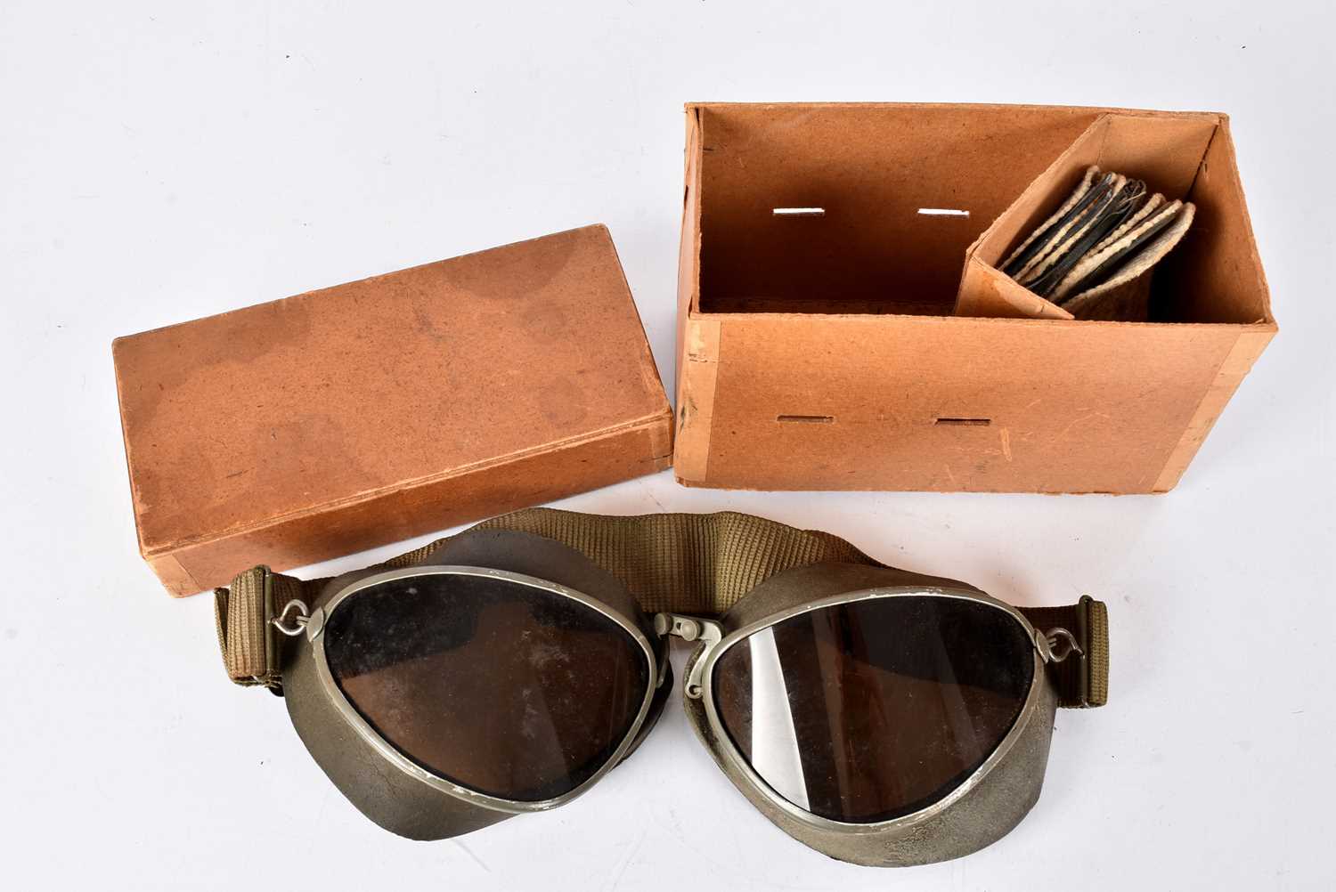 Lot 22 - A pair of WWII German Luftwaffe Flying Goggles