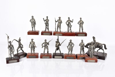 Lot 62 - A selection of Cast metal military figures