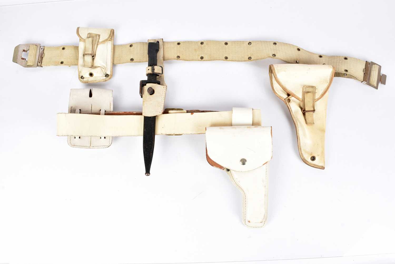 Lot 105 - An Argentine Policia Militar Kit Belt