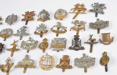 Lot 142 - A collection of British Cap Badges