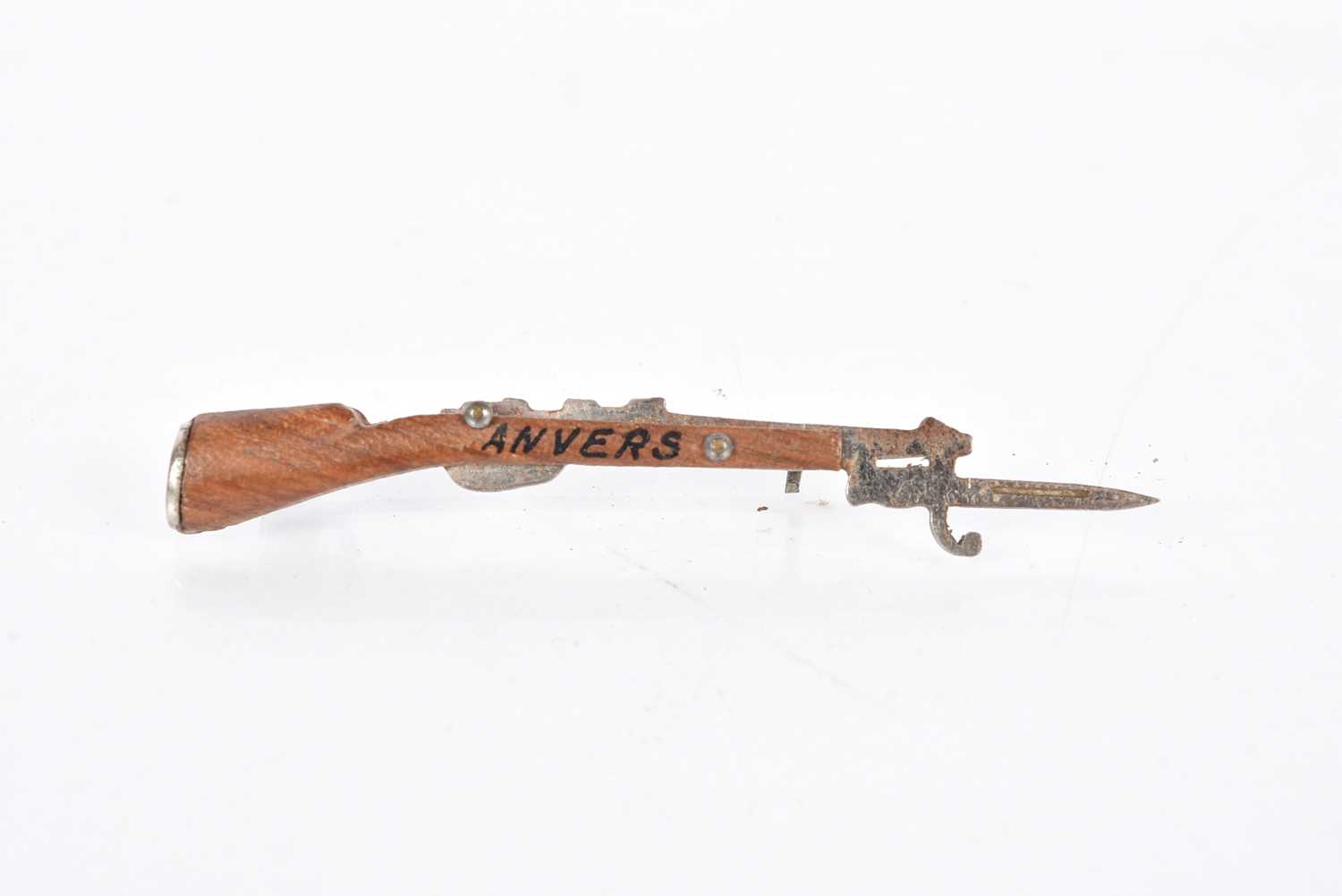 Lot 145 - A WWII 'Anvers' Brooch