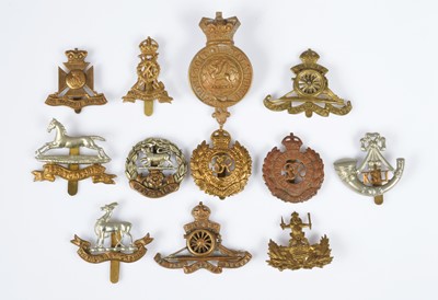 Lot 148 - A Victorian Welsh Regiment Glengarry badge