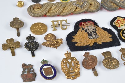 Lot 149 - An assortment of various items