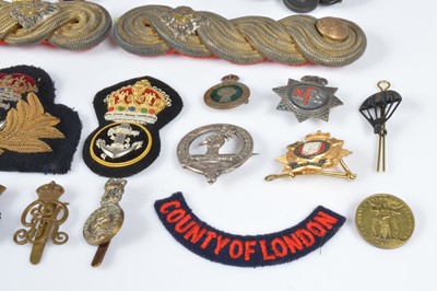 Lot 149 - An assortment of various items