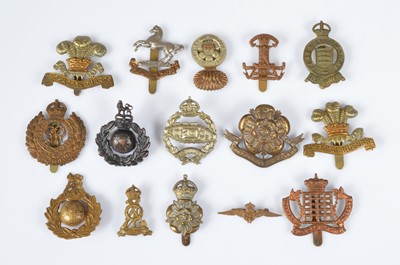 Lot 150 - A collection of British Cap Badges