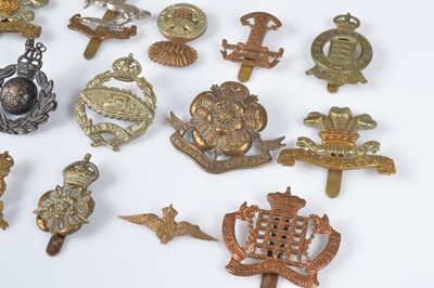 Lot 150 - A collection of British Cap Badges