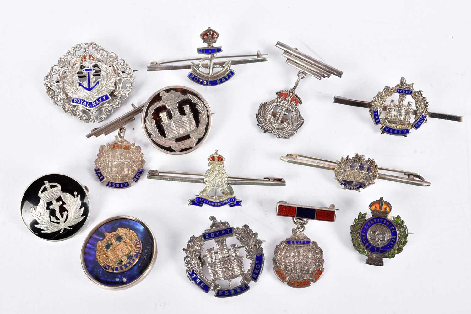 Lot 163 - A collection of silver sweetheart brooches