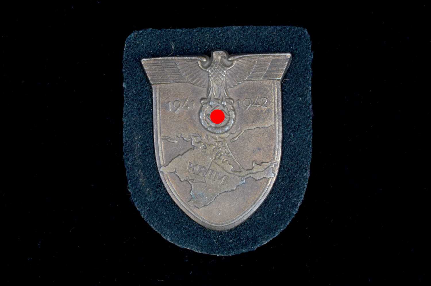 Lot 168 - A WWII German Army/Waffen SS Krim Campaign Shield