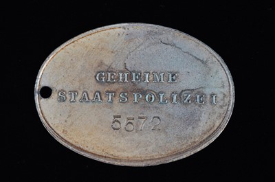 Lot 175 - A German Gestapo Warrant Disc