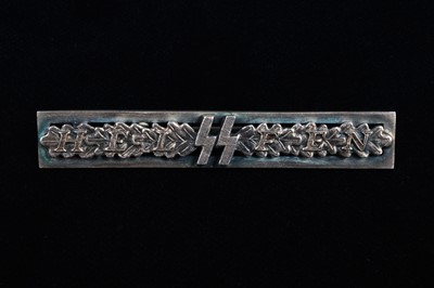 Lot 181 - An SS Female Auxiliaries Clasp