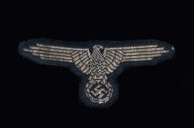 Lot 184 - A German SS Officer's Cap eagle