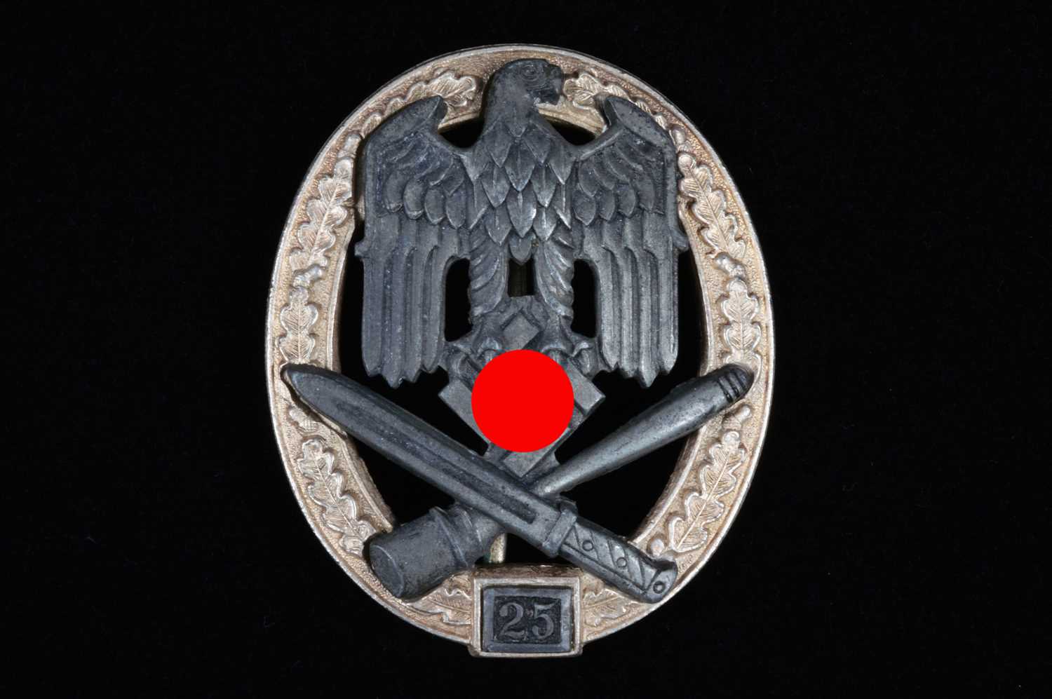 Lot 200 - A German SS/Army General Assault Badge for 25 Engagements