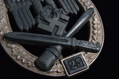 Lot 200 - A German SS/Army General Assault Badge for 25 Engagements