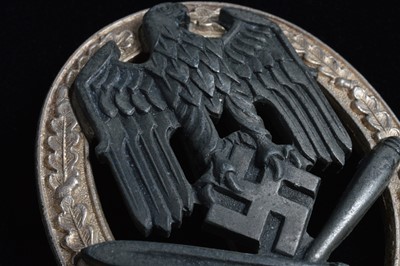 Lot 200 - A German SS/Army General Assault Badge for 25 Engagements