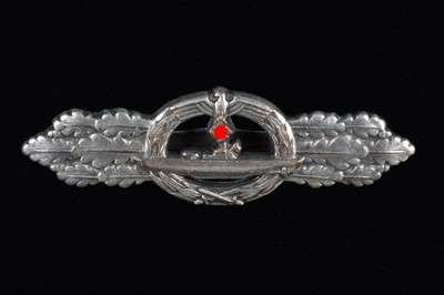 Lot 208 - A Kriegsmarine U-Boat Combat Clasp