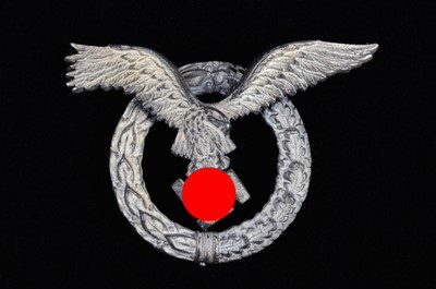 Lot 209 - A German Luftwaffe Pilots badge