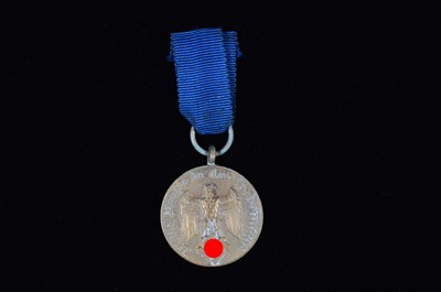 Lot 253 - A German Third Reich Wehrmacht 12 Year Long Service medal